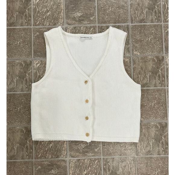 Abercrombie & Fitch Jackets & Blazers - ABERCROMBIE & FITCH White Mara Sleeveless Knit Vest Gold Tone Buttons Size XL